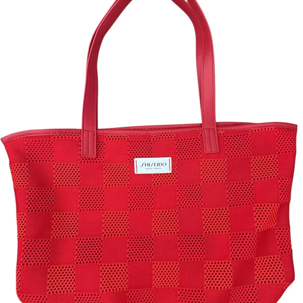 Shiseido Skincare Duo  and Travel Bag NWT - Picture 2 of 7